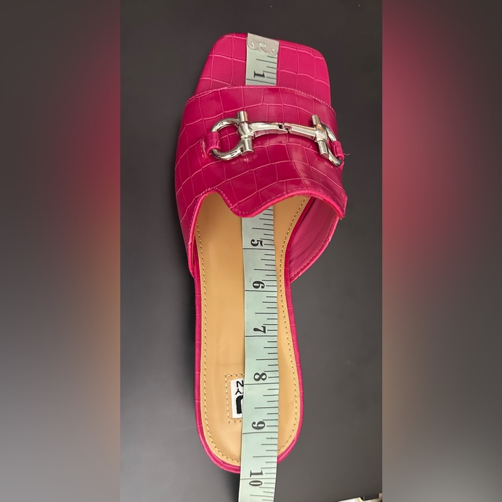 Croc Embossed Block Sandals - Picture 3 of 5